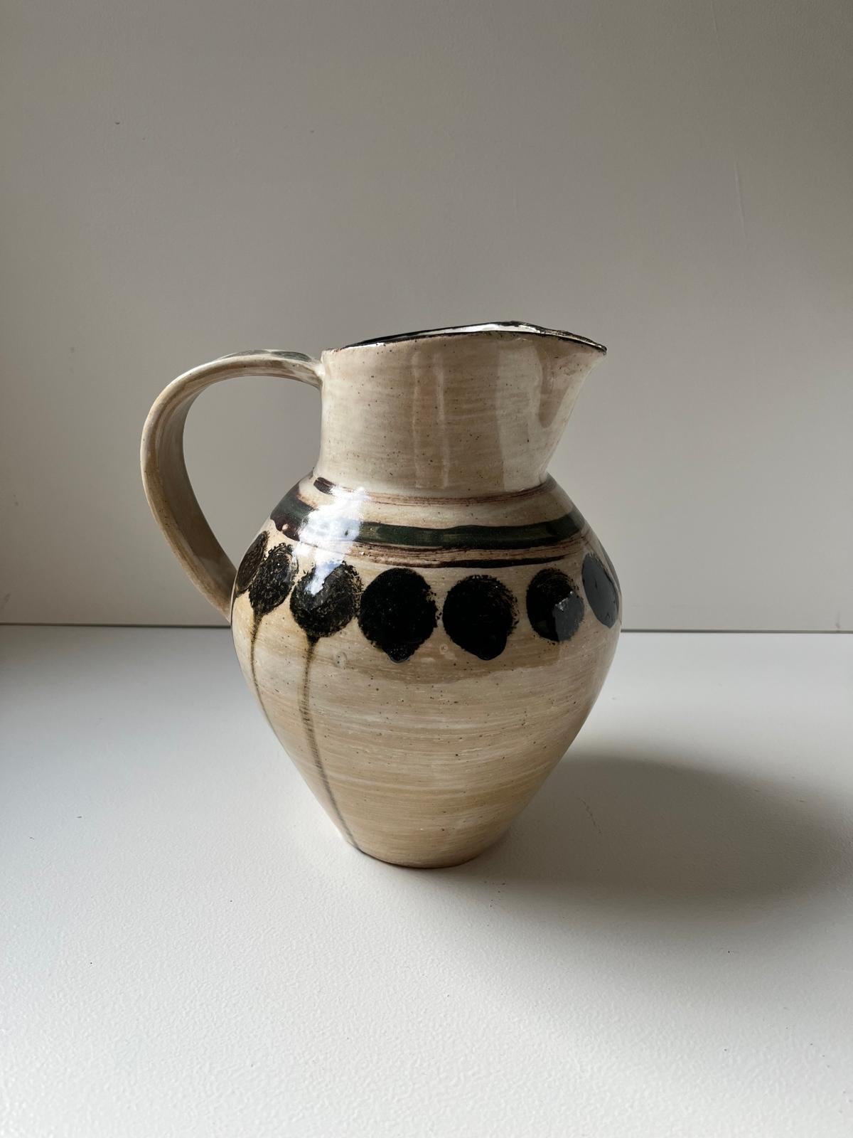 Folk jug