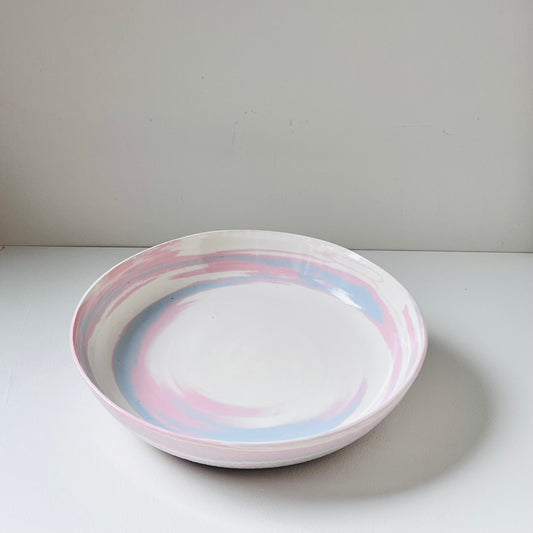 Shallow bowl | marbled porcelain