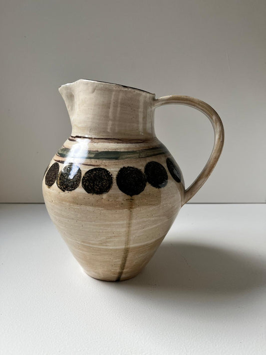 Folk jug